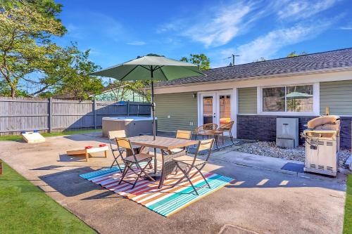 MiniGolf-Hot Tub-Firepit-Games in 默特爾格羅夫 MiniGolf-Hot Tub-Firepit-Games in 默特爾格羅夫