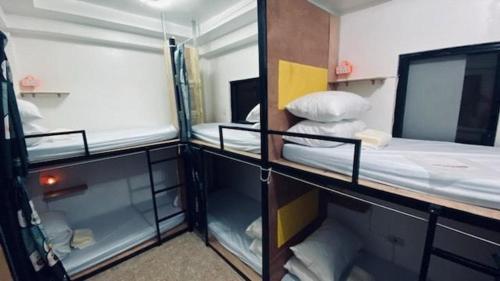 Duck & Drift - a Sleeper Hostel - Just 1,7km from Airport near Kalayaan Beach Duck & Drift - a Sleeper Hostel - Just 1,7km from Airport near Kalayaan Beach