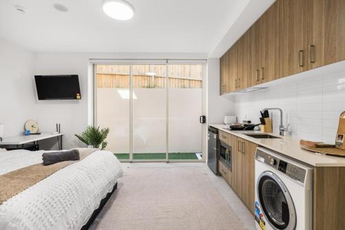 U1 Cozy and Modern Studio near CBD in Newtown U1 Cozy and Modern Studio near CBD in Newtown