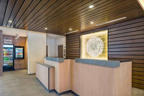 Vestíbulo, Fairfield Inn & Suites Gravenhurst Muskoka in Gravenhurst Vestíbulo, Fairfield Inn & Suites Gravenhurst Muskoka in Gravenhurst