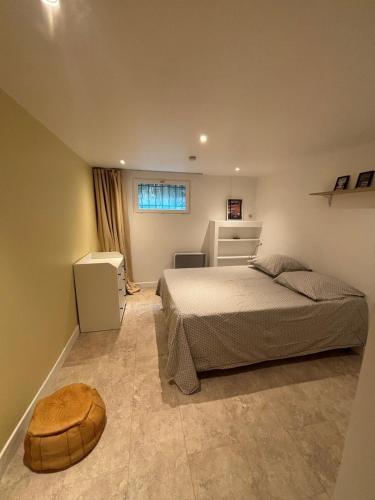 Maison Antibes avec jardin privatif, 4 chambres, calme dans residence avec piscine in Maure Maison Antibes avec jardin privatif, 4 chambres, calme dans residence avec piscine in Maure