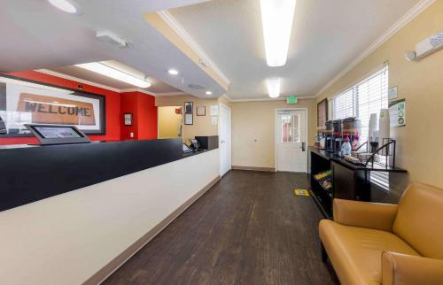 Előcsarnok, Extended Stay America Suites - Los Angeles - LAX Airport - El Segundo in Los Angeles (CA) Előcsarnok, Extended Stay America Suites - Los Angeles - LAX Airport - El Segundo in Los Angeles (CA)