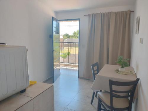 Παροχές, El Tata in Φρίας Παροχές, El Tata in Φρίας