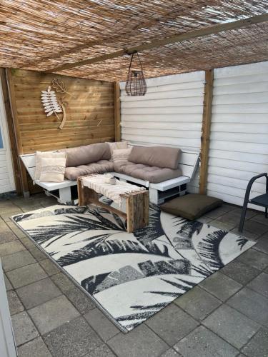 Ibiza style chalet in Verspreide huizen Eext Ibiza style chalet in Verspreide huizen Eext