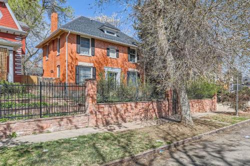 4BR Family Home w Yard Monthly in Congress Park in Cherry Creek 4BR Family Home w Yard Monthly in Congress Park in Cherry Creek