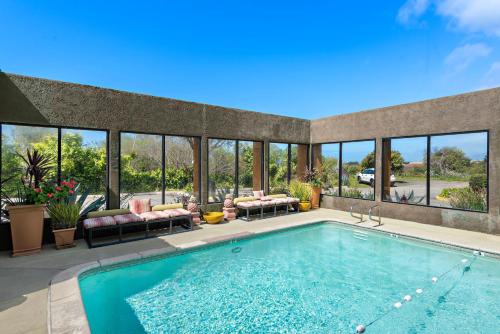 Swimming pool, The Morgan Hotel San Simeon in San Simeon (CA) Swimming pool, The Morgan Hotel San Simeon in San Simeon (CA)