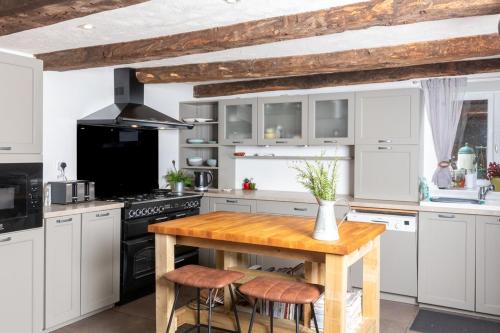 19th Century Characterful Farmhouse in 韋勒河畔奧拉杜爾 19th Century Characterful Farmhouse in 韋勒河畔奧拉杜爾