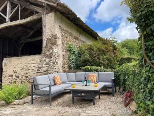 19th Century Characterful Farmhouse in 韋勒河畔奧拉杜爾 19th Century Characterful Farmhouse in 韋勒河畔奧拉杜爾