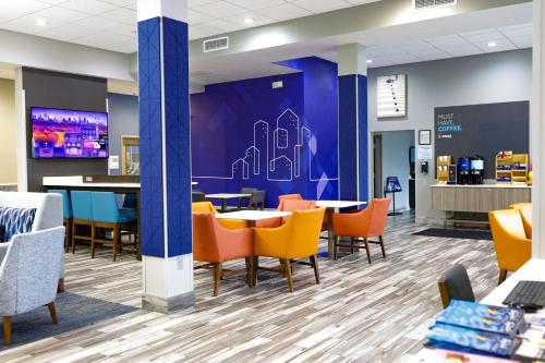 Eten en drinken, Holiday Inn Express & Suites Memphis Arpt Elvis Presley Blv By IHG near Memphis International Airport Eten en drinken, Holiday Inn Express & Suites Memphis Arpt Elvis Presley Blv By IHG near Memphis International Airport