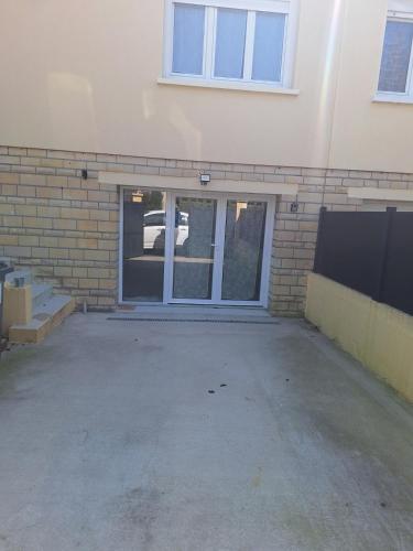 Les pachas near Caen-Carpiquet Airport Les pachas near Caen-Carpiquet Airport