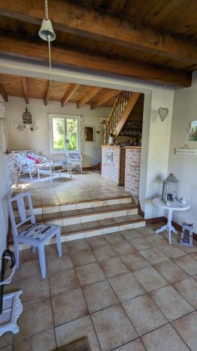 Chambre dans un cadre bucolique avec petit-déjeuner (Chambre dans un cadre bucolique avec petit-dejeuner) in Saint-André-de-la-Marche Chambre dans un cadre bucolique avec petit-déjeuner (Chambre dans un cadre bucolique avec petit-dejeuner) in Saint-André-de-la-Marche