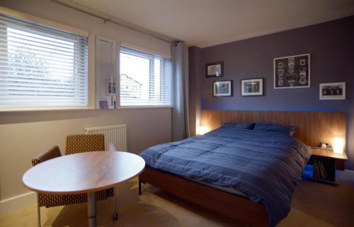 Private Single Room + private ensuite