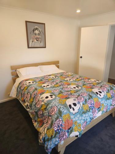 Bright, central and private home in Frankston in Frankston Bright, central and private home in Frankston in Frankston