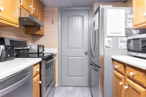 Gulf Tower Unit 8B in Kis Lagúna Gulf Tower Unit 8B in Kis Lagúna