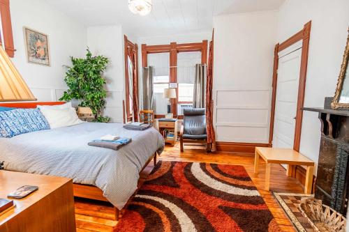 Step Back in Time Charming Victorian with Modern Amenities in West Homestead (PA) Step Back in Time Charming Victorian with Modern Amenities in West Homestead (PA)