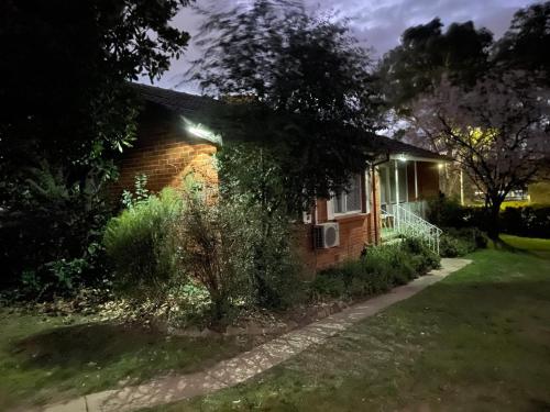 Canberra Hospital Locum Welcome - 2BR House in Red Hill Canberra Hospital Locum Welcome - 2BR House in Red Hill