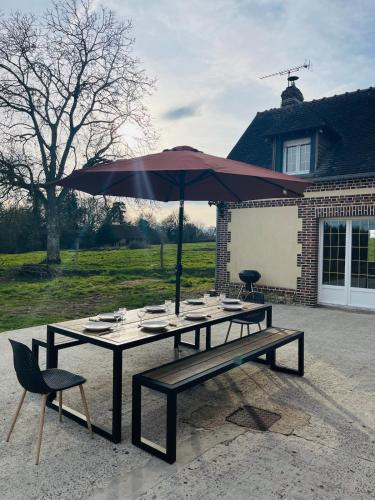 Vedere exterior, La longère de Guitôt (La longere de Guitot) in La Ferte-Frenel Vedere exterior, La longère de Guitôt (La longere de Guitot) in La Ferte-Frenel