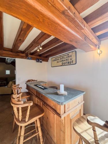 Pub/Lounge, La longère de Guitôt (La longere de Guitot) in La Ferte-Frenel Pub/Lounge, La longère de Guitôt (La longere de Guitot) in La Ferte-Frenel