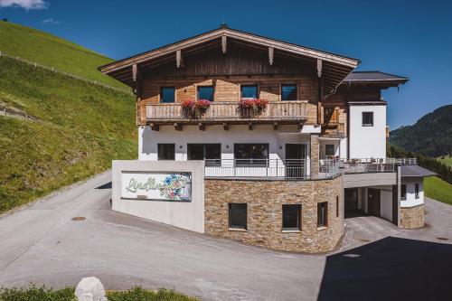 Lindlinghof in سالباغ Lindlinghof in سالباغ
