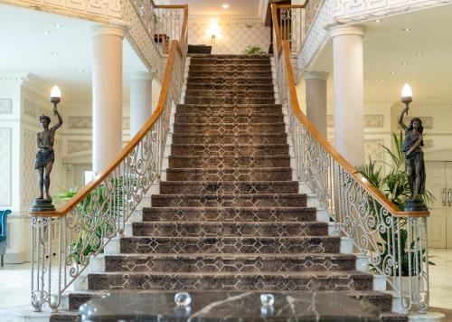 Lobby, Clanree Hotel & Leisure Centre in Letterkenny Lobby, Clanree Hotel & Leisure Centre in Letterkenny