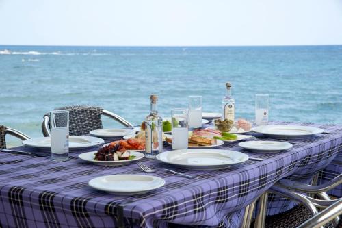 솔리 비치 호텔 (Souli Beach Hotel) in 네오코리오 솔리 비치 호텔 (Souli Beach Hotel) in 네오코리오
