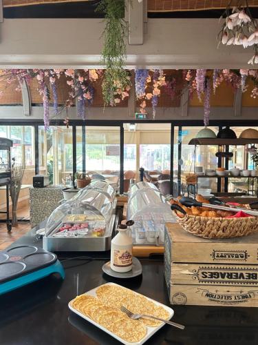 Food and beverages, La Lune De Mougins - Hotel & Spa in Mougins Food and beverages, La Lune De Mougins - Hotel & Spa in Mougins
