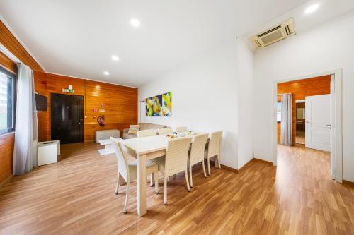 Hotel Apartamento Paraiso De Albufeira in อัลบูเฟรา Hotel Apartamento Paraiso De Albufeira in อัลบูเฟรา