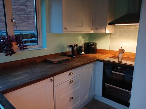 2 bed room house available with free parking in Skegoneill 2 bed room house available with free parking in Skegoneill