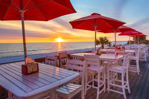 Bar/lounge, Radisson Beachfront Hotel - Panama City Beach in Panama City (FL) Bar/lounge, Radisson Beachfront Hotel - Panama City Beach in Panama City (FL)