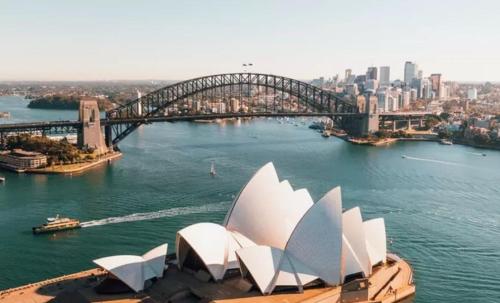 Perfectly Located Studio by Rushcutters Bay Park in Darling Point Perfectly Located Studio by Rushcutters Bay Park in Darling Point