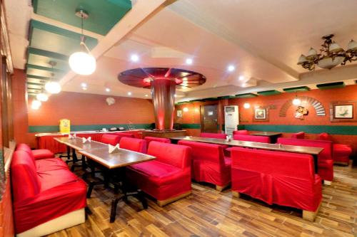 Restaurant, Hotel The Taksonz - Opposite Railway Station in Ludhiana Restaurant, Hotel The Taksonz - Opposite Railway Station in Ludhiana