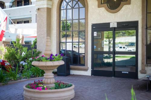 A szálláshely kívülről, Quality Inn & Suites Camarillo-Oxnard in Camarillo A szálláshely kívülről, Quality Inn & Suites Camarillo-Oxnard in Camarillo