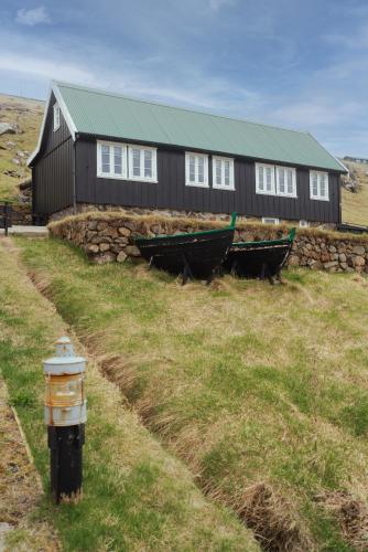 נוף חוץ, Greystone House / Historic / Traditional / Unique in Soldarfjordur נוף חוץ, Greystone House / Historic / Traditional / Unique in Soldarfjordur