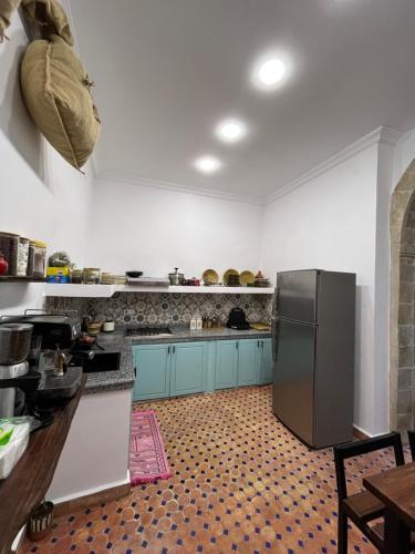 주방, hostel riad maqam in 에사우이라 주방, hostel riad maqam in 에사우이라