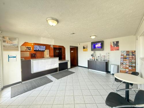 Lobby, Relax Inn by OYO Columbus OH I 70 in Columbus (OH) Lobby, Relax Inn by OYO Columbus OH I 70 in Columbus (OH)