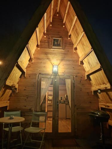 Tipi en bois tout équipé avec balnéo (Tipi en bois tout equipe avec balneo) in 西莉由拉帕普市 Tipi en bois tout équipé avec balnéo (Tipi en bois tout equipe avec balneo) in 西莉由拉帕普市