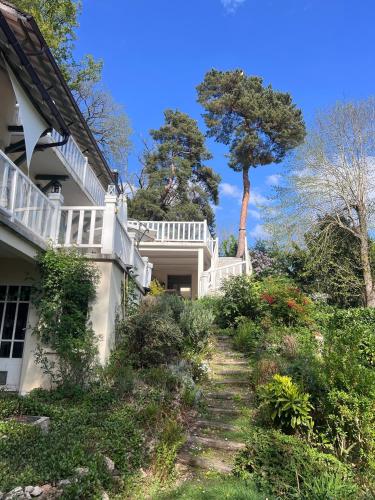 Vista exterior, Enclos de Châtillon - Grand jardin dépendance (Enclos de Chatillon - Grand jardin dependance) in Jouy-en-Josas Vista exterior, Enclos de Châtillon - Grand jardin dépendance (Enclos de Chatillon - Grand jardin dependance) in Jouy-en-Josas