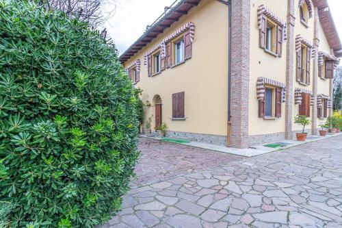 Ampio appartamento in corte con doppio parcheggio privato in Villanova Ampio appartamento in corte con doppio parcheggio privato in Villanova