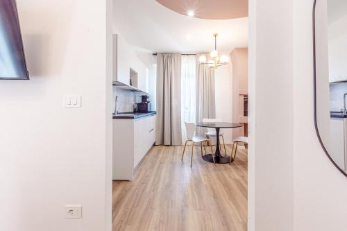 - NumberZ - Rooms Apartments and Suites with Wi-Fi and AC in Latina - NumberZ - Rooms Apartments and Suites with Wi-Fi and AC in Latina