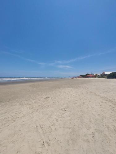 沙滩, Suarão Beach House (Suarao Beach House) in 苏阿劳 沙滩, Suarão Beach House (Suarao Beach House) in 苏阿劳