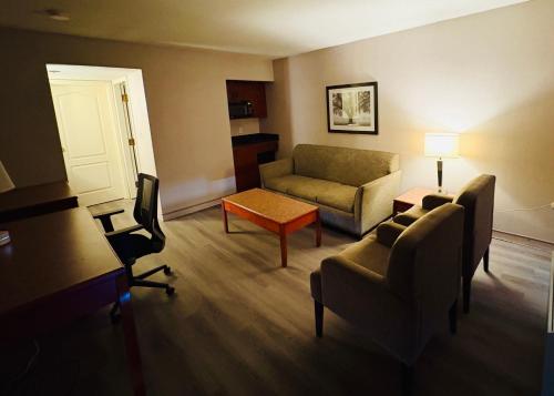 Art Infiniti Hotel in Maple Ridge (BC) Art Infiniti Hotel in Maple Ridge (BC)