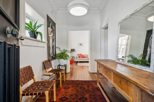 Facilities, Schneiderhaus - Bold & Bright by Centennial Park in Woollahra Facilities, Schneiderhaus - Bold & Bright by Centennial Park in Woollahra