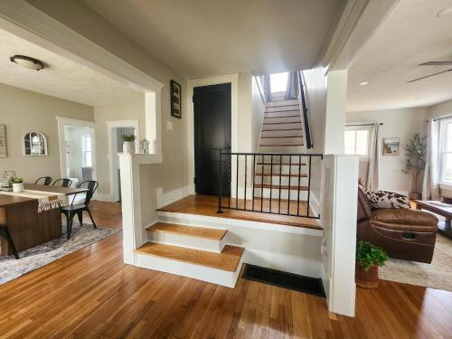 The Farmhouse in Elyria, OH in Ιλυρία(Οχάιο) The Farmhouse in Elyria, OH in Ιλυρία(Οχάιο)