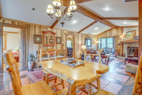 4 Mi to Ski Sapphire Valley! Resort Retreat in Sapphire (NC) 4 Mi to Ski Sapphire Valley! Resort Retreat in Sapphire (NC)