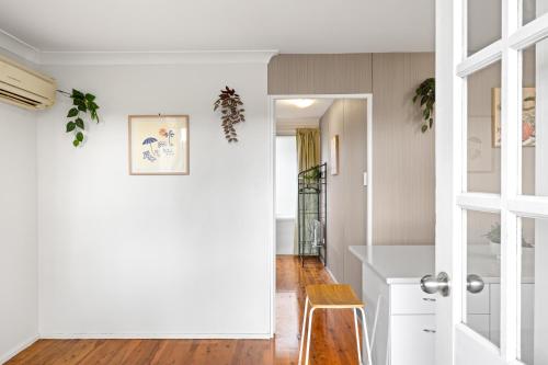 Comfy Double Room - Cozy and Well-Connected - Shared Bathroom in Blacktown Comfy Double Room - Cozy and Well-Connected - Shared Bathroom in Blacktown