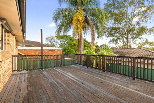 Bright & Comfy Double Room - Cozy and Well-Connected - Shared Bathroom in Blacktown Bright & Comfy Double Room - Cozy and Well-Connected - Shared Bathroom in Blacktown