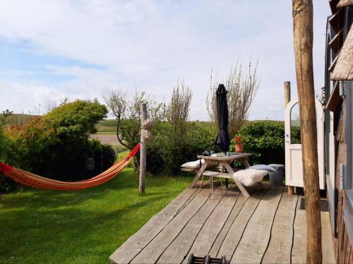 Tiny House De Boet, in Natuurgebied en vlakbij het Strand in Callantsoog Tiny House De Boet, in Natuurgebied en vlakbij het Strand in Callantsoog