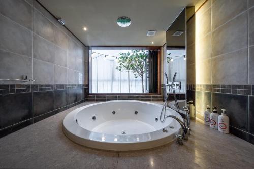 Kayla Hotel in Uijeongbu-si Kayla Hotel in Uijeongbu-si