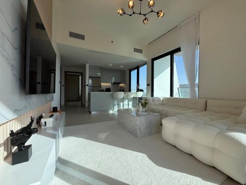 Elegant & luxury 2BR apartment Burj and canal view in Madinat Zayid Elegant & luxury 2BR apartment Burj and canal view in Madinat Zayid