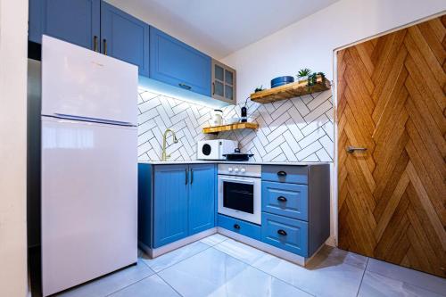 Sea Suites -סוויטה מהממת עם ג'קוזי ליד הים והטיילת באשקלון in Ashkelon Sea Suites -סוויטה מהממת עם ג'קוזי ליד הים והטיילת באשקלון in Ashkelon